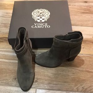 Vince Camuto Faythes Velvet Denim Verona SZ 6.5